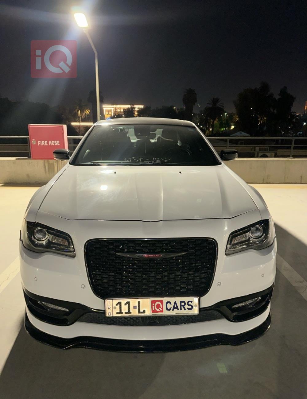 كرايسلر 300